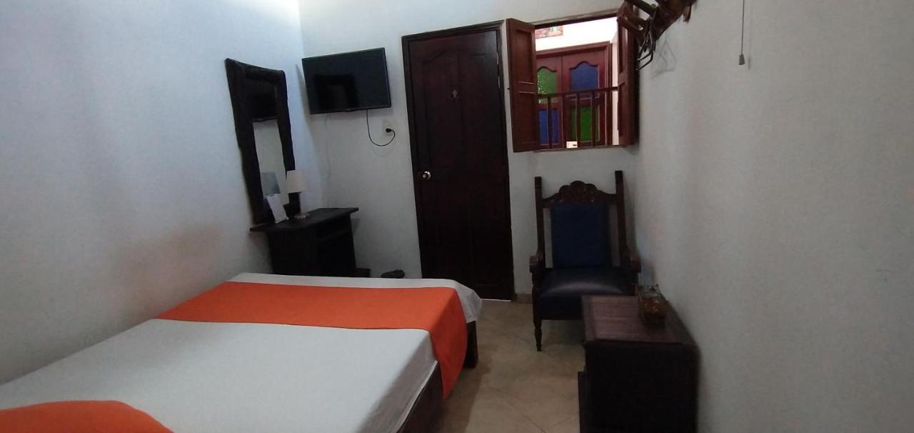 Santander Aleman Hostel San Gil Exteriör bild
