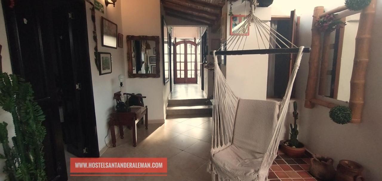 Santander Aleman Hostel San Gil Exteriör bild