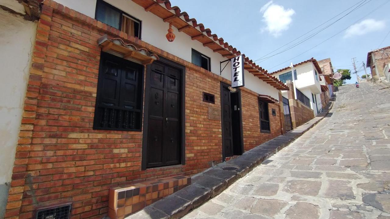 Santander Aleman Hostel San Gil Exteriör bild