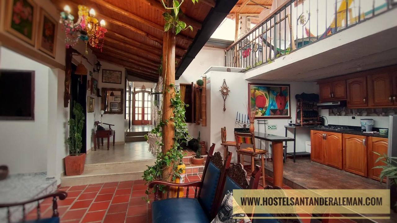 Santander Aleman Hostel San Gil Exteriör bild