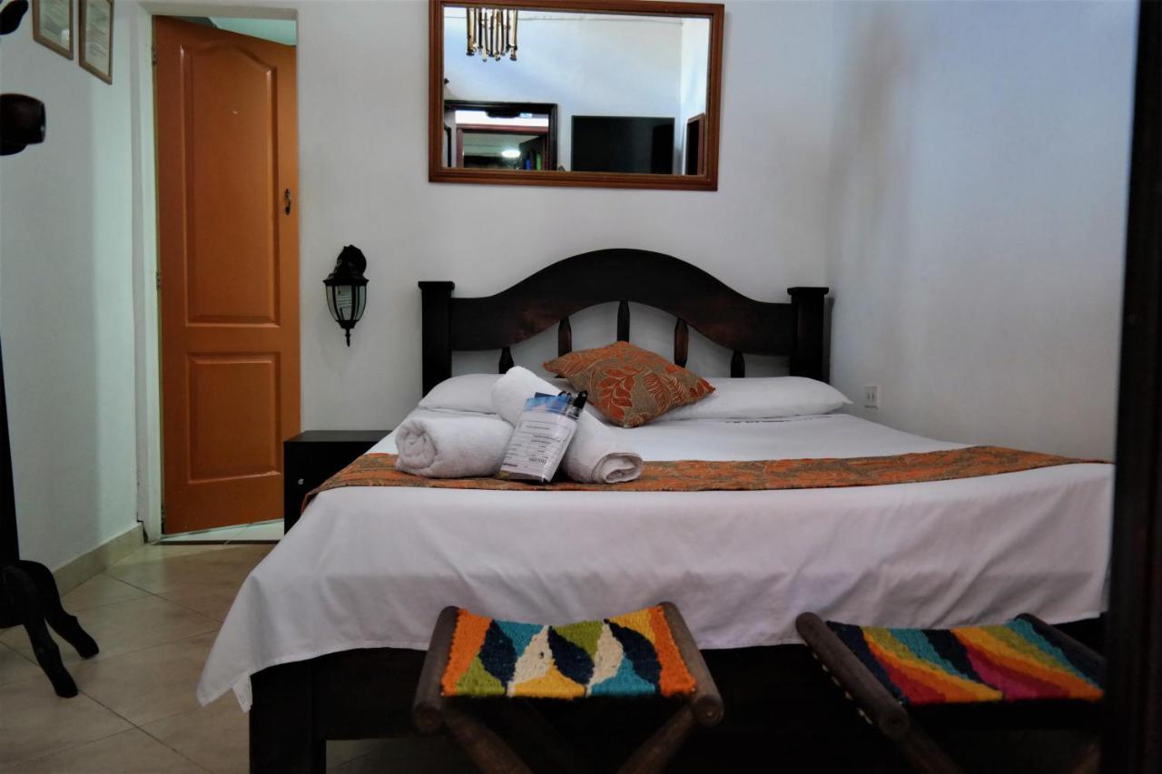 Santander Aleman Hostel San Gil Exteriör bild