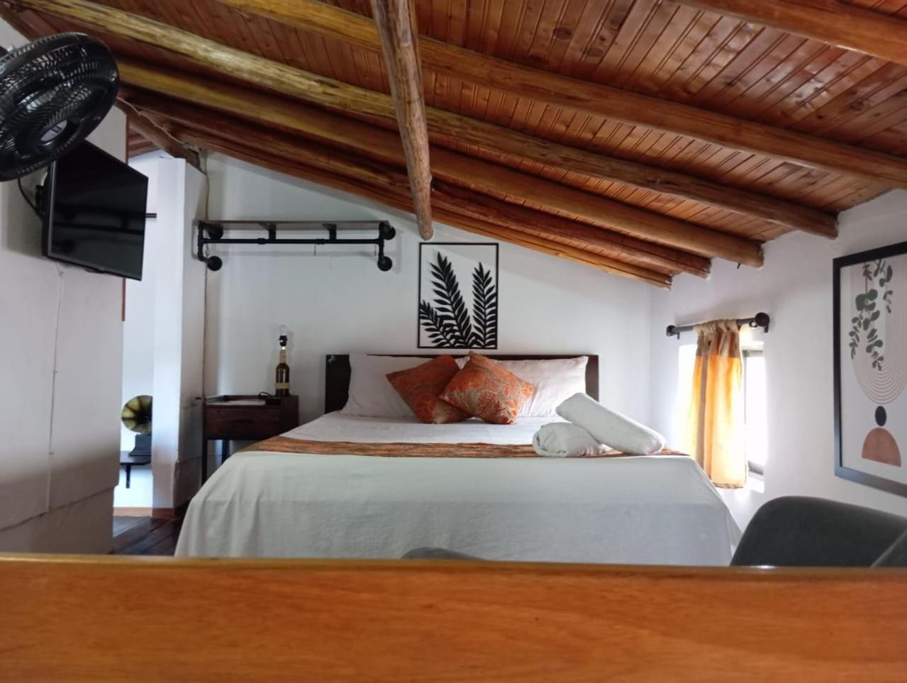 Santander Aleman Hostel San Gil Exteriör bild