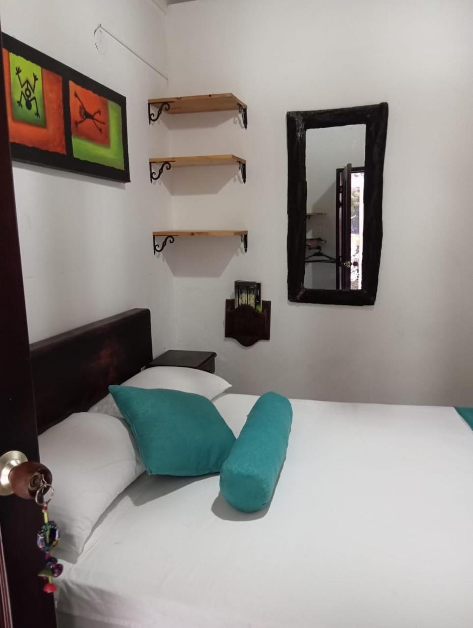Santander Aleman Hostel San Gil Exteriör bild