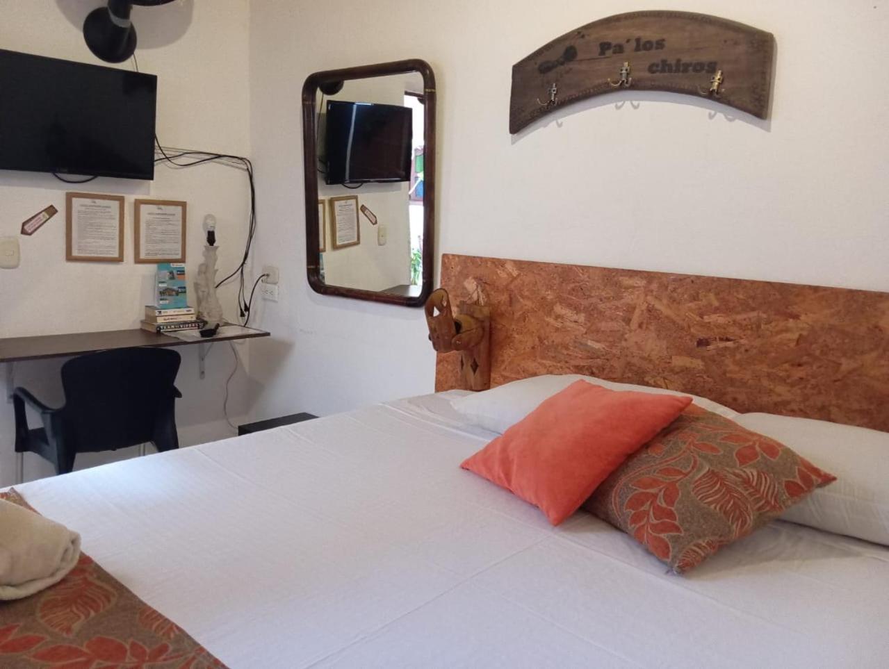 Santander Aleman Hostel San Gil Exteriör bild