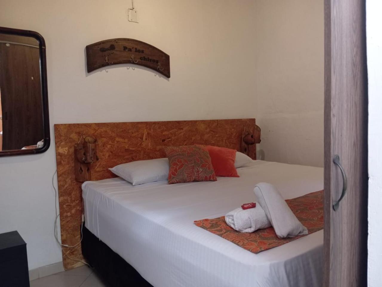 Santander Aleman Hostel San Gil Exteriör bild
