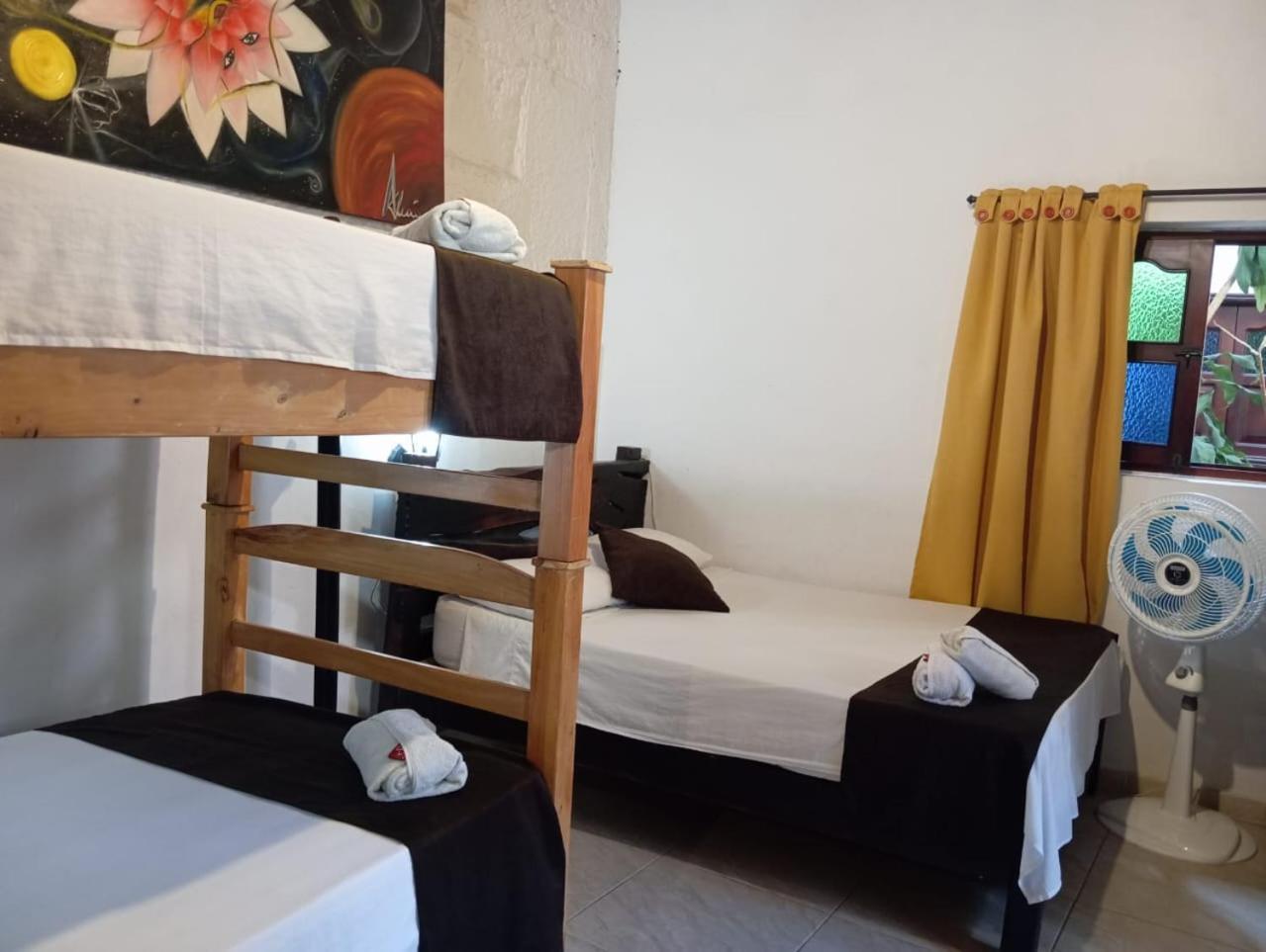 Santander Aleman Hostel San Gil Exteriör bild