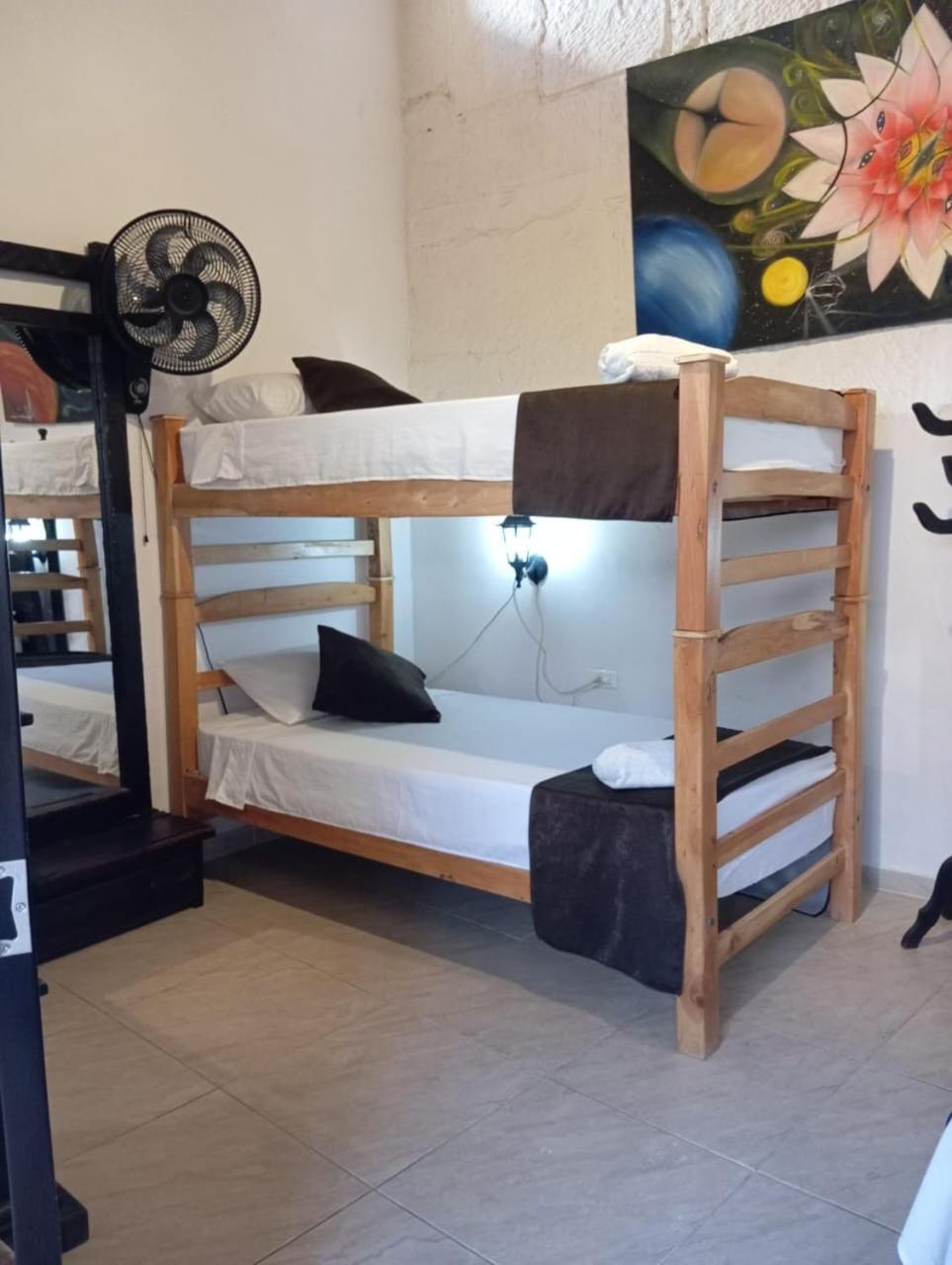Santander Aleman Hostel San Gil Exteriör bild